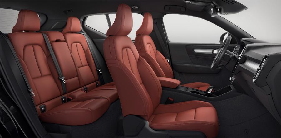 Интерьер Volvo XC40 T5 2017 года  (WW) (фото 15 из 33)